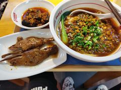 -呷佬·长沙手工米粉(金沙江路店)