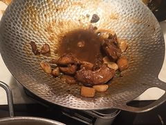 地锅本仔鸡-小菜园新徽菜(芜湖镜湖苏宁店)
