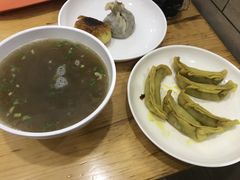 -老新隆牛肉锅贴(新街口店)