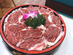 鲜切黄牛肉-港迹·鲜围煮海鲜火锅(湖州时代广场店)