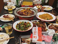 -扒虾小妹儿麻辣海鲜(宏图街店)