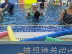 -戊辰亲子游泳俱乐部