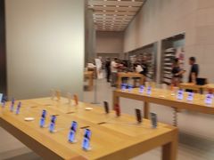 -Apple零售店(华贸购物中心店)