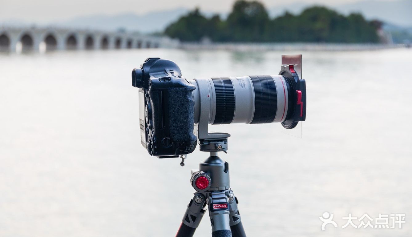 用了便捷稳固的劲捷海岳C83三脚架,轻松Get理想大片