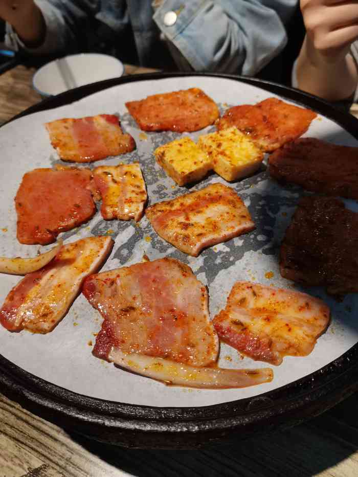 旺记烤肉(农大店)-"农大吃烤肉!农大已经下了两周的雨了,下.