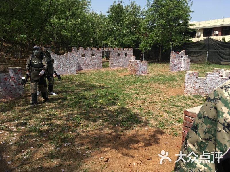 标靶凤凰山彩弹射击场