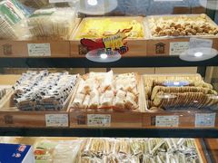 -光明牛奶棚(南泉店)