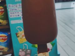 -全家便利店(江湾镇站店)