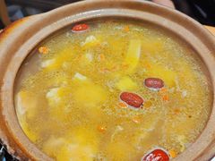 招牌花雕醉鸡煲-威皇广福和小海鲜(安远路店)
