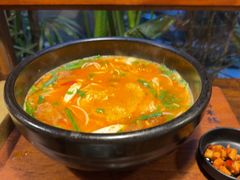 -银米·云南传统过桥米线(双廊黑金冠店)