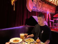 -鲨鱼美式餐厅酒吧Sharky