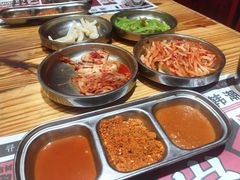 -青瓦炭韩潮烤肉(花园道店)