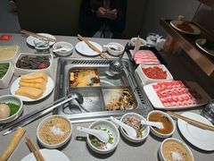 -海底捞火锅(宝龙广场夜宵主题店)