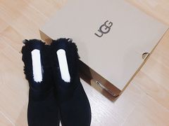 -UGG(燕莎奥特莱斯购物中心店)