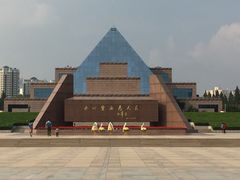 -上海市龙华烈士陵园