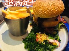 蒙大拿州烧烤汉堡-bluefrog蓝蛙(皇庭广场店)