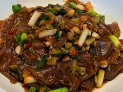 -阿瓦山寨·湘菜现炒·剁椒鱼头王(咸阳总店)