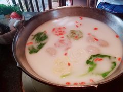 -湊湊火锅·茶憩(新中关购物中心店)
