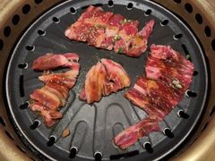 -Ant 蚂蚁洞烤肉·大营地(上海静安大悦城店)