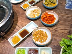 -明洞阿姨·韩式酱蟹烤肉·创意料理(三元桥店)