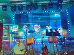 -Famous肥猫墨西哥音乐餐吧(五棵松华熙LIVE店)