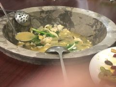-姚记抚仙湖野生菌石锅鱼庄