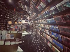 -钟书阁(珍园店)
