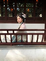 -一揽芳华汉服旗袍体验馆(拙政园店)