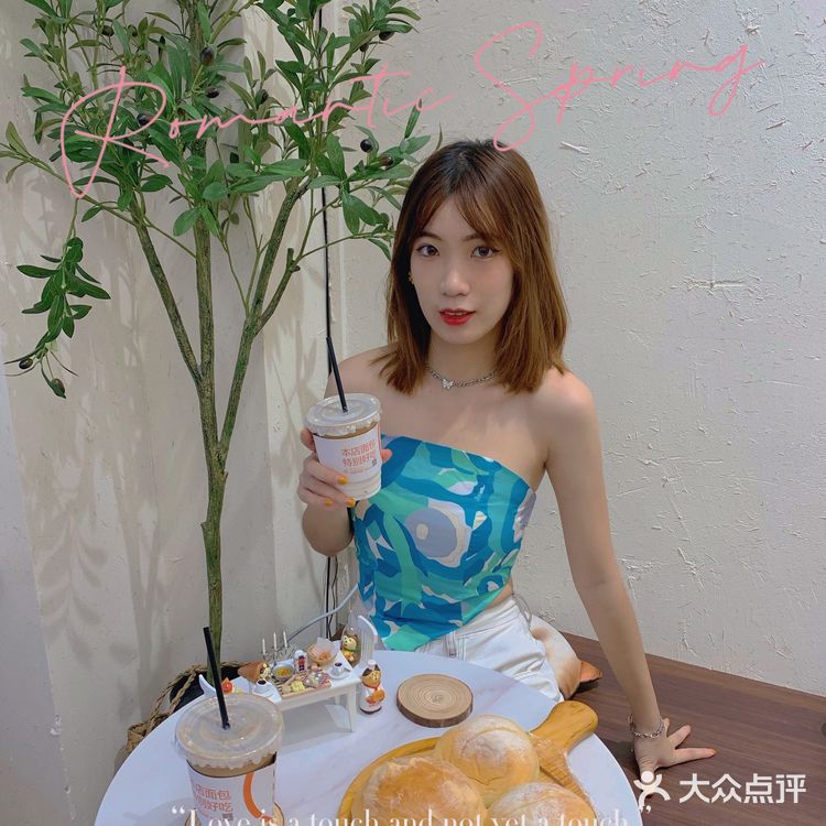 发现一家不含添加的宝藏面包店！冰淇淋面包超好吃[调皮]