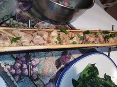 -刘姐啤酒鱼民族演艺餐厅(西街总店)