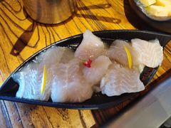 -老牌坊云南鱼豆花火锅(爱建店)