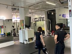 -汗水空间私教健身连锁(SM广场店)