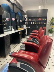 -老男孩男士理容馆·理发·烫染·修面