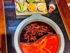 鸳鸯番茄锅-巴将军·非遗老字号火锅(解放碑店)