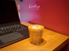 澳白-Punchline Coffee&Roaster(同济大学店)