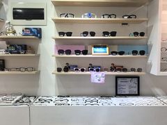 -天空之镜眼镜店蔡司依视路授权店(天通苑店)