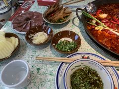 -鸿姐老火锅(疁城新天地店)