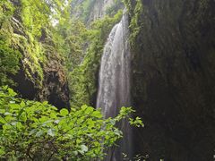 -龙水峡地缝景区