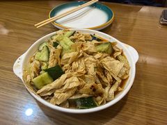 -三鞭一花·独一处·元英砂锅(海光寺店)