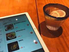 -POKEE VIA&Brunch·维娅(重庆来福士店)