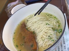 -百年老字号·观振兴蟹黄面·三虾面·苏式面(观前街富仁坊巷店)