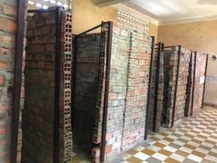 -吐斯廉屠杀博物馆