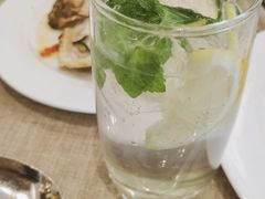 -东方红海鲜百汇(国际大厦店)