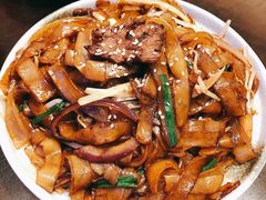 干炒牛河-钳真多钓虾馆·小龙虾海鲜烧烤(九六广场店)