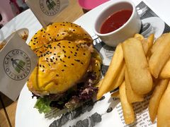 -LO CALCOW卡路力轻食主义餐厅(陆家嘴店)
