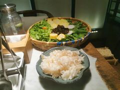 -尚尚仙·酸汤猪手·猪肚鸡火锅(华联万柳购物中心店)