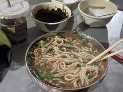 -正宗杨记普洱酸醋米线(总店)