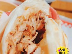 经典腊汁肉夹馍-西少爷(十里堡店)