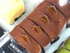 金牌巧克力蛋糕-卷心卷意·轻甜蛋糕(新光天地店)