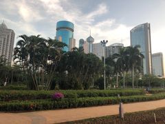 -万绿园